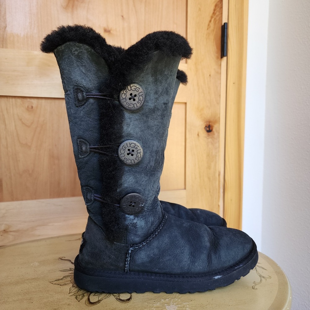 UGG Bailey Button Triplet Sz 7 Black Y2K Suede Shearling Wool Sheepskin Cozy